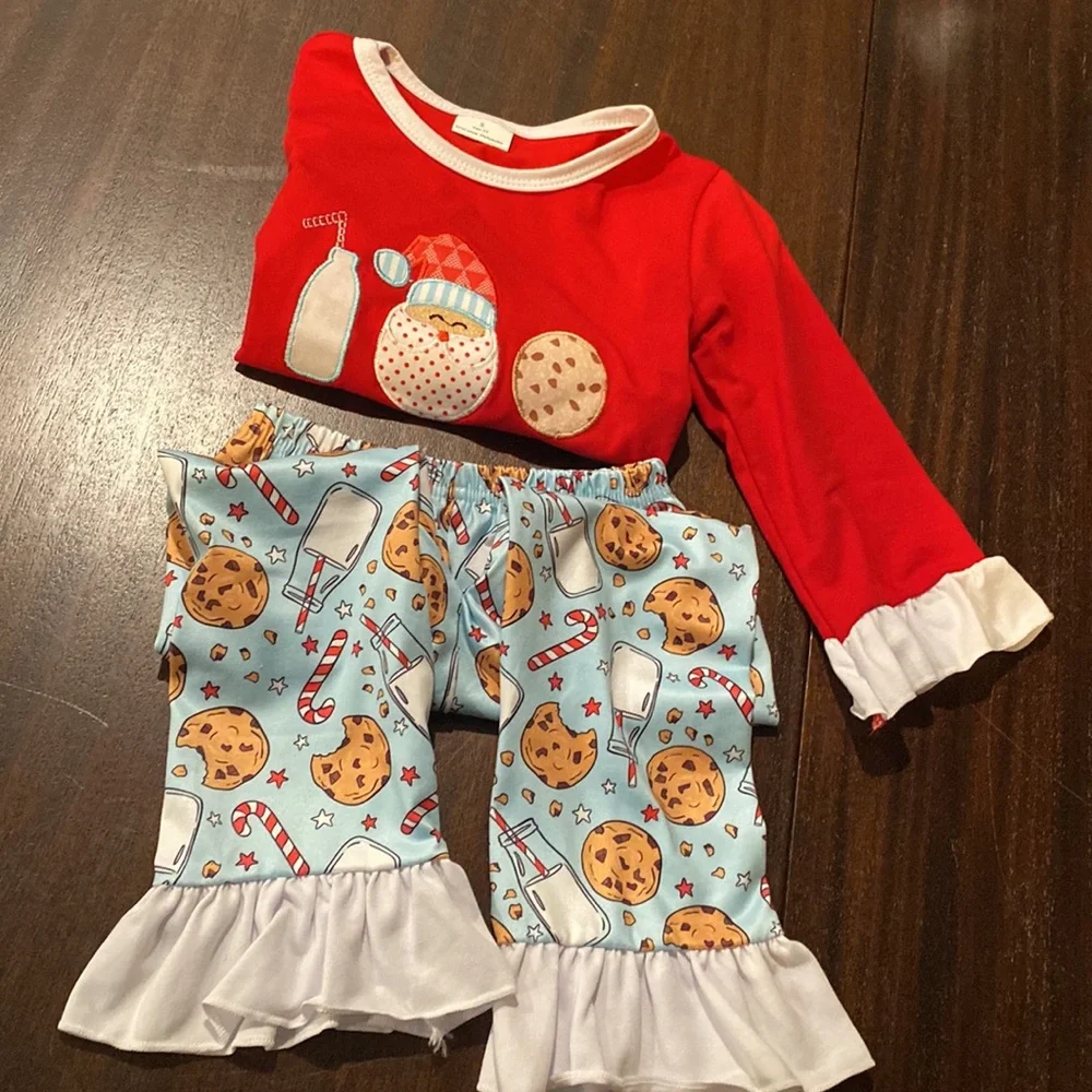 E782 Boutique Santa & Cookies NWT Girls Sz. 2T Cute